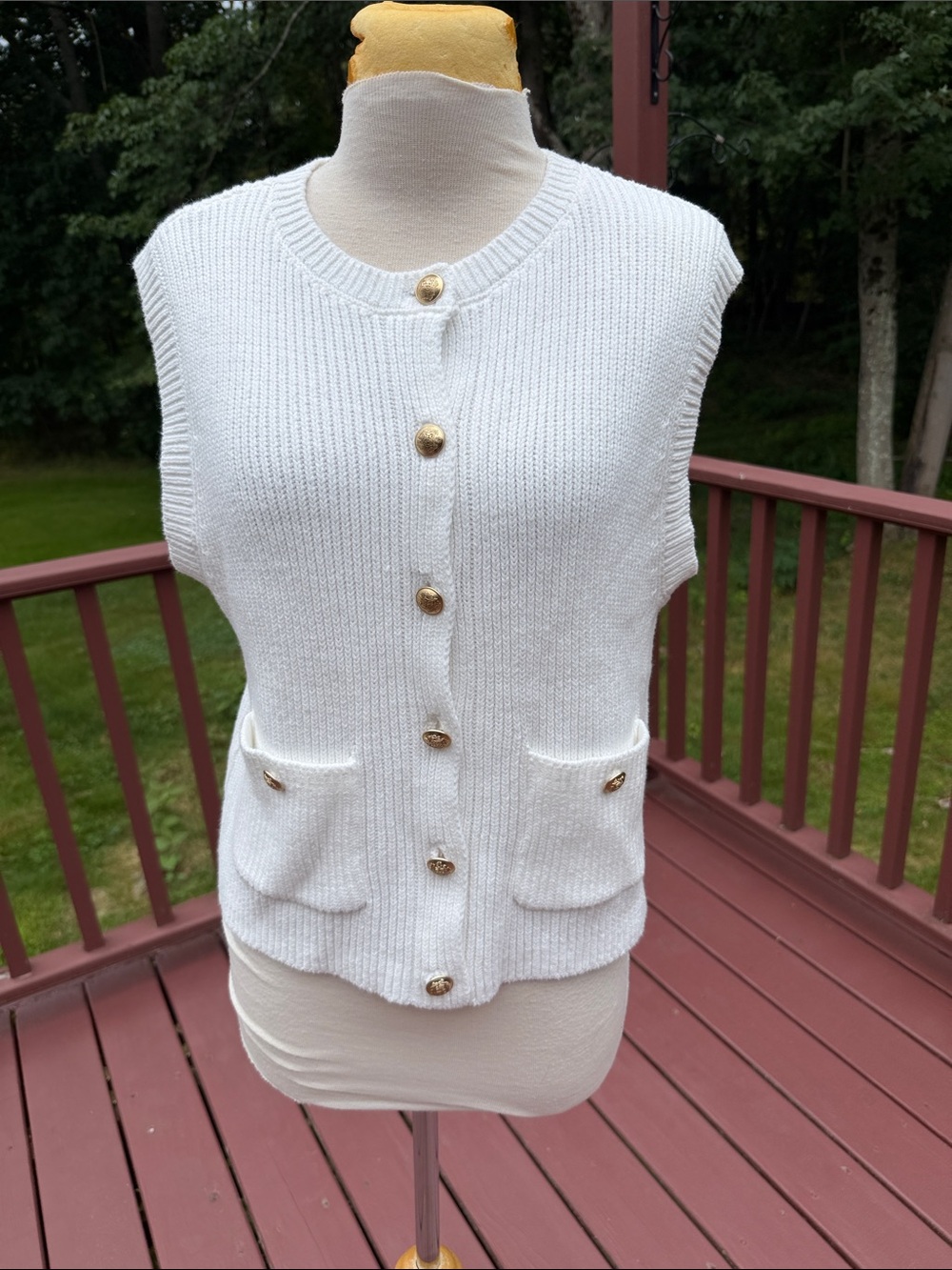 New! Song of Style by Aimee song white medium ribbed sleeveless vest .